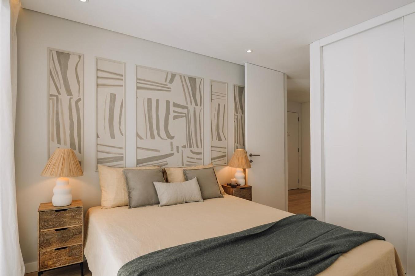 Minturno - 2 Bedrooms And Balcony In Alvalade * Lisboa
